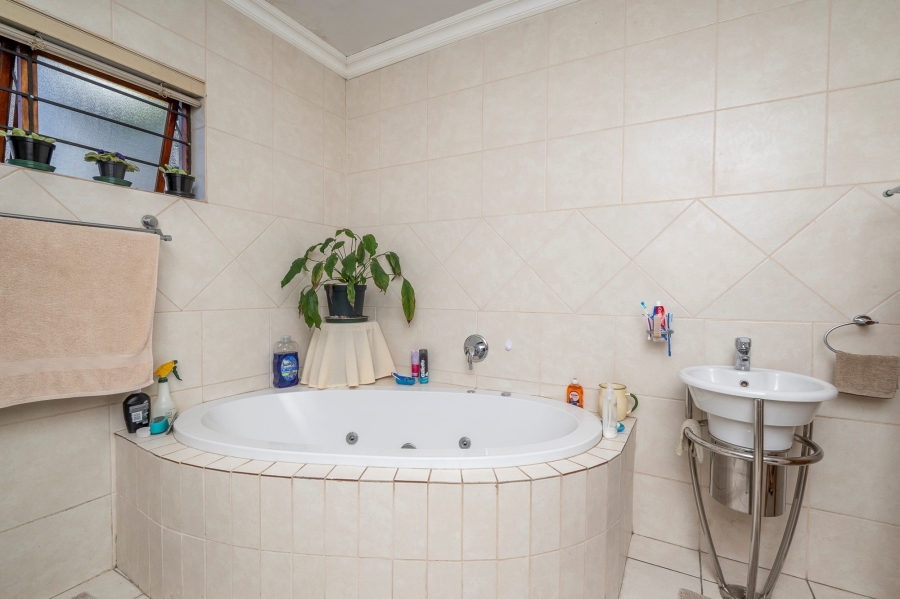 2 Bedroom Property for Sale in Bonny Brook Western Cape